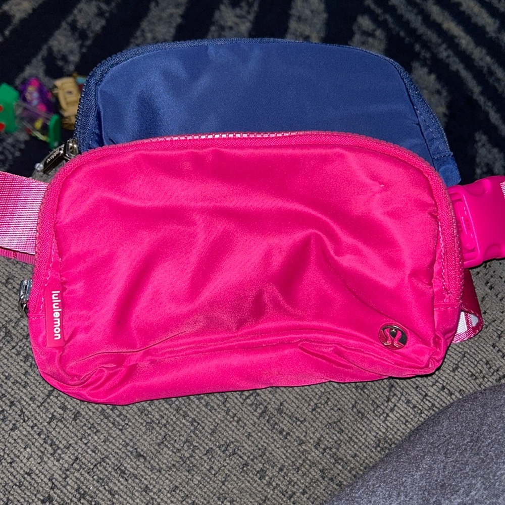 Lululemon fany pack